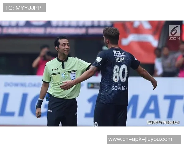 阿联酋裁判执法国足对巴林曾多次执哨泰山亚冠赛事表现引关注 阿联酋裁判执法国足对巴林曾多次执哨泰山亚冠赛事表现引关注